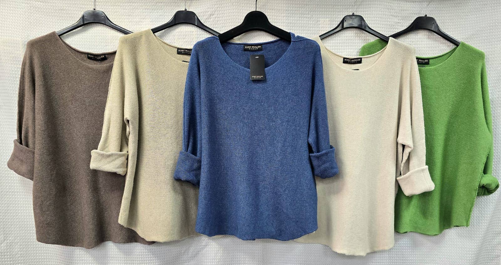 Kurt Muller fine-knit top with turn-up three-quarter sleeves