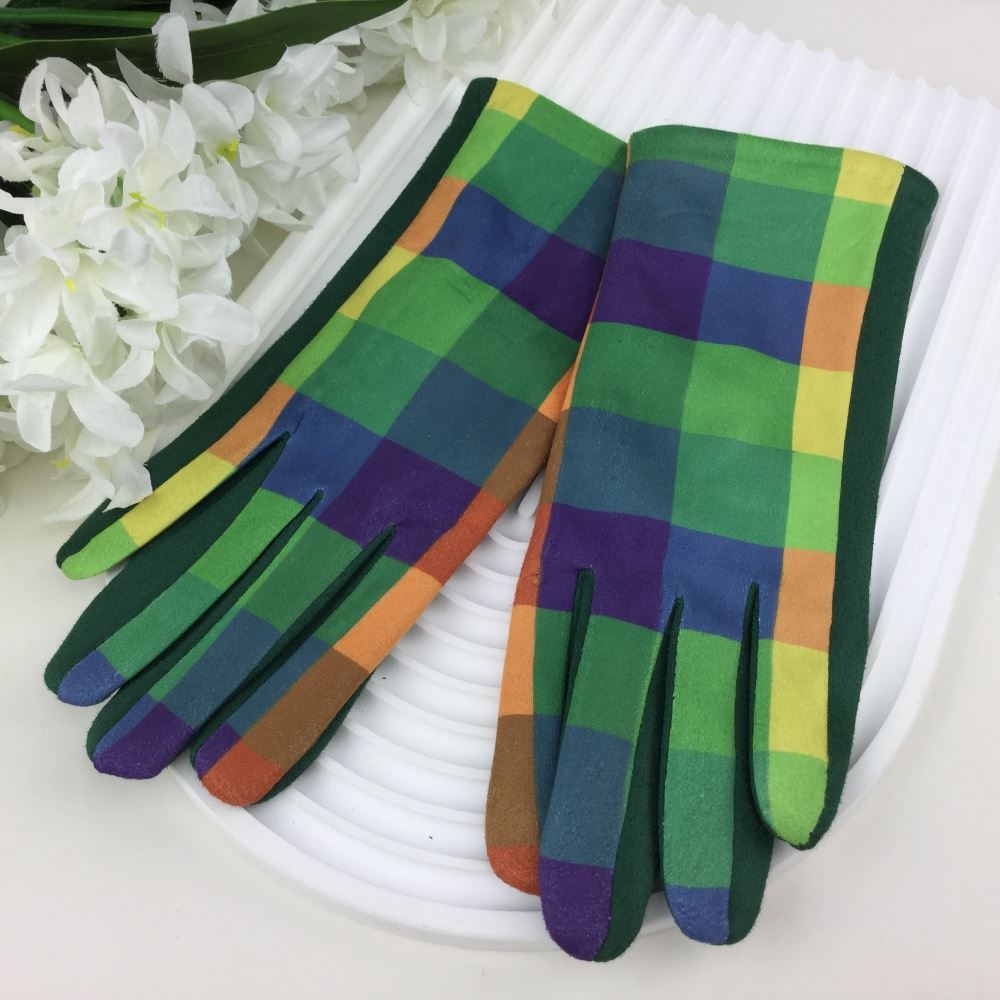 Super Soft Checkered Gloves image 2