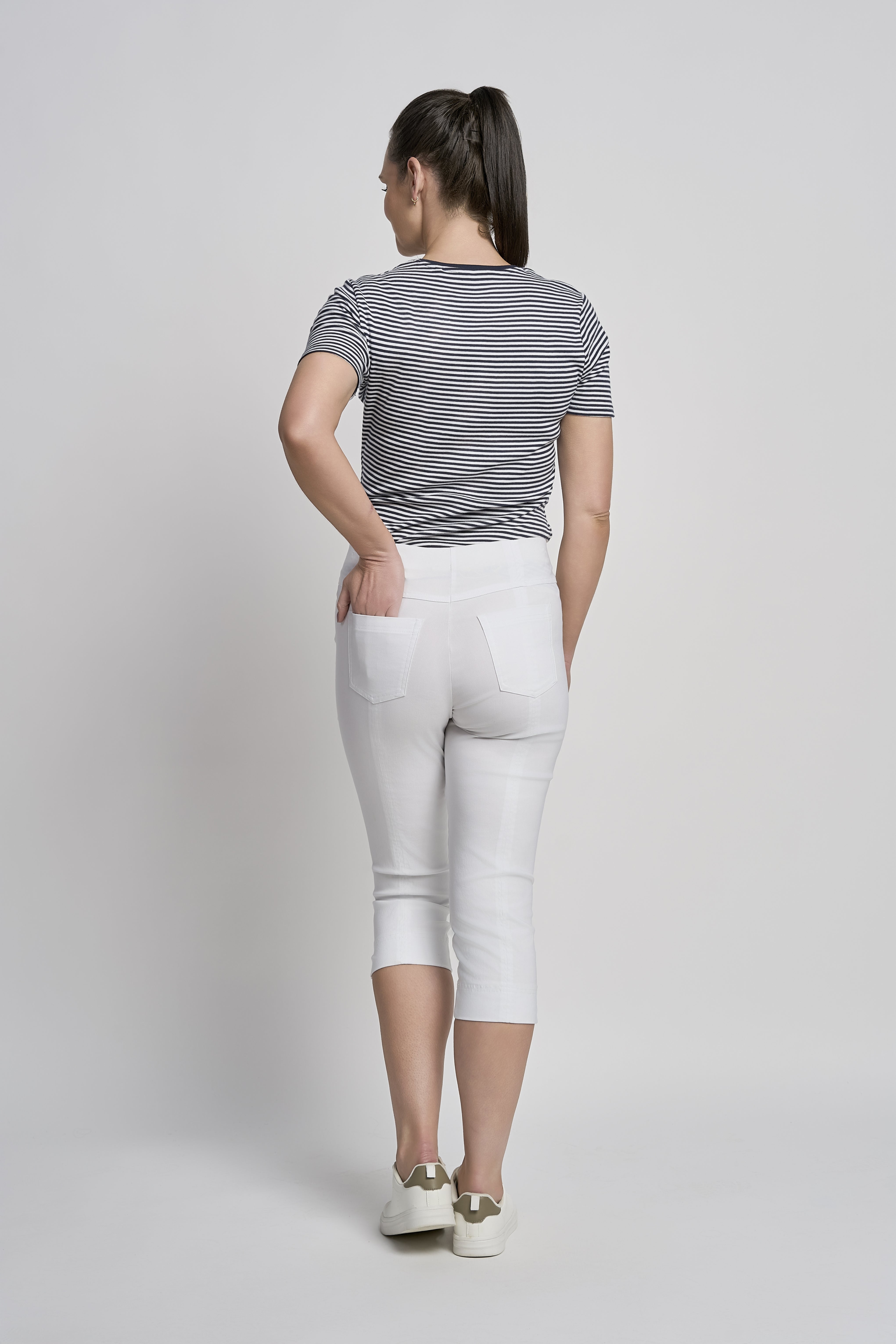 Pinns Elasticated Crop Trousers - The Coastal Boutique