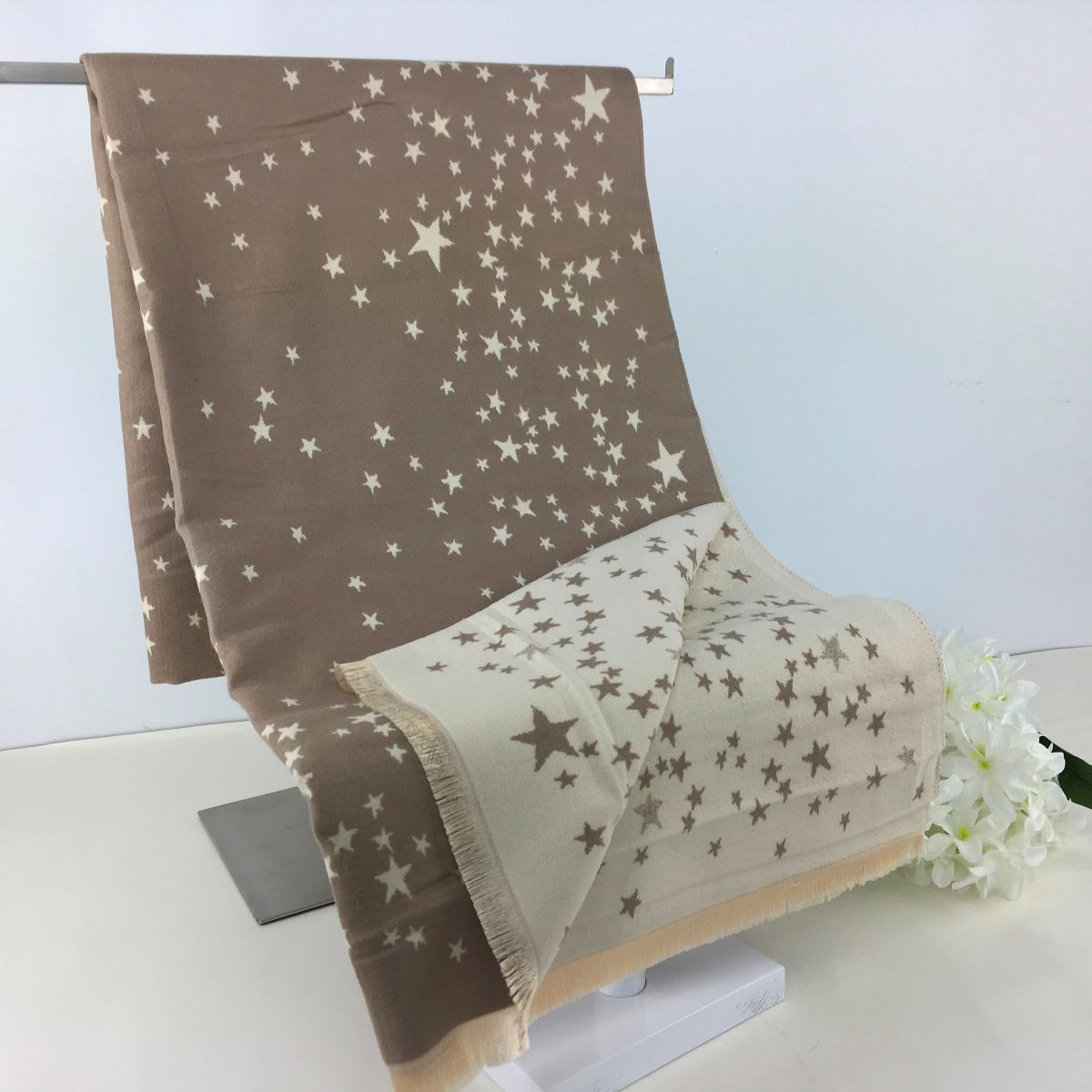 Reversible Star Print Scarf image 5