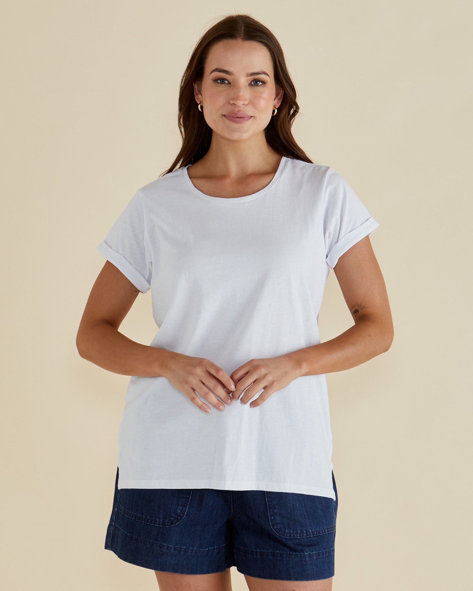 Betty Basics Caia White Crew Neck T-Shirt