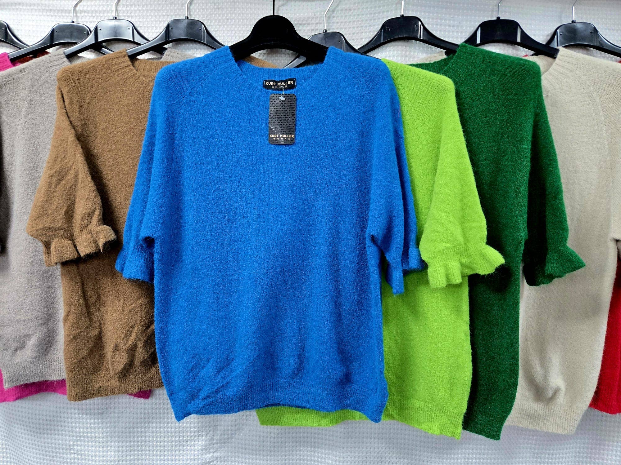 Fine-knit frill-sleeve top with crew neckline