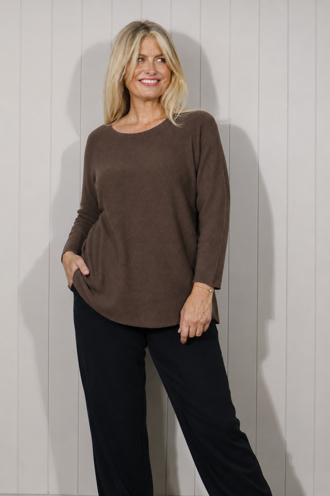 Goose Island Scoop-Neck Cosy Jumper in Chocolate