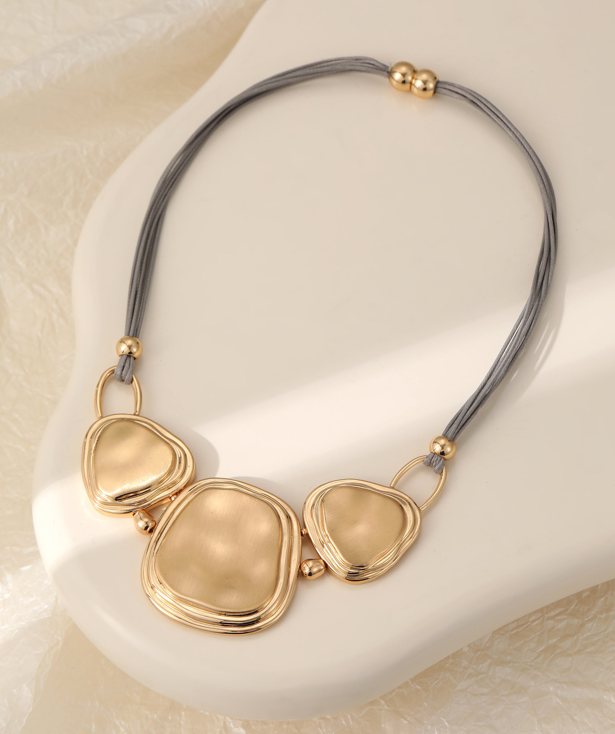 Ophelia Chunky Magnetic Necklace - The Coastal Boutique