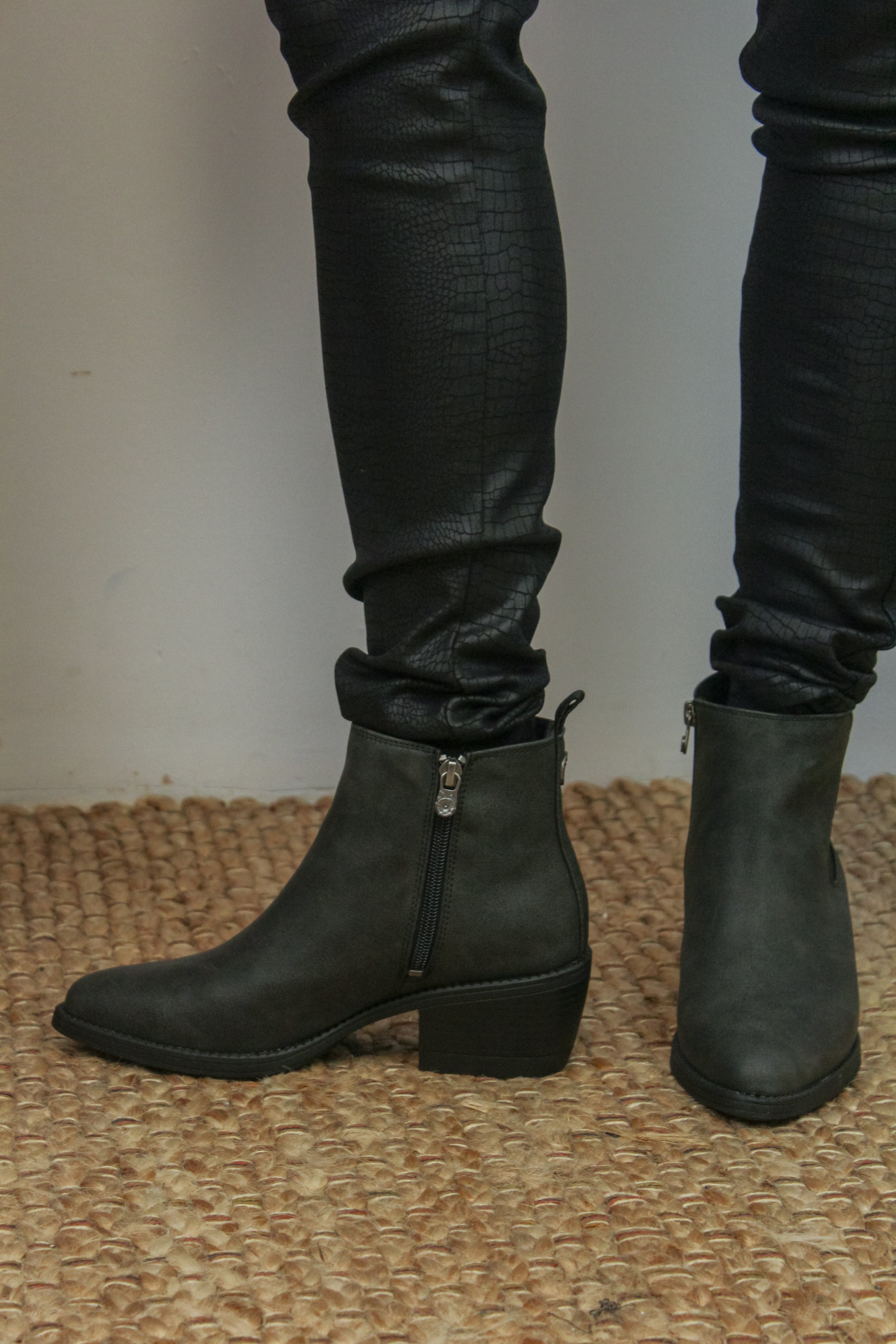 Blowfish Rosebud Ankle Western Cowboy Boots image 3