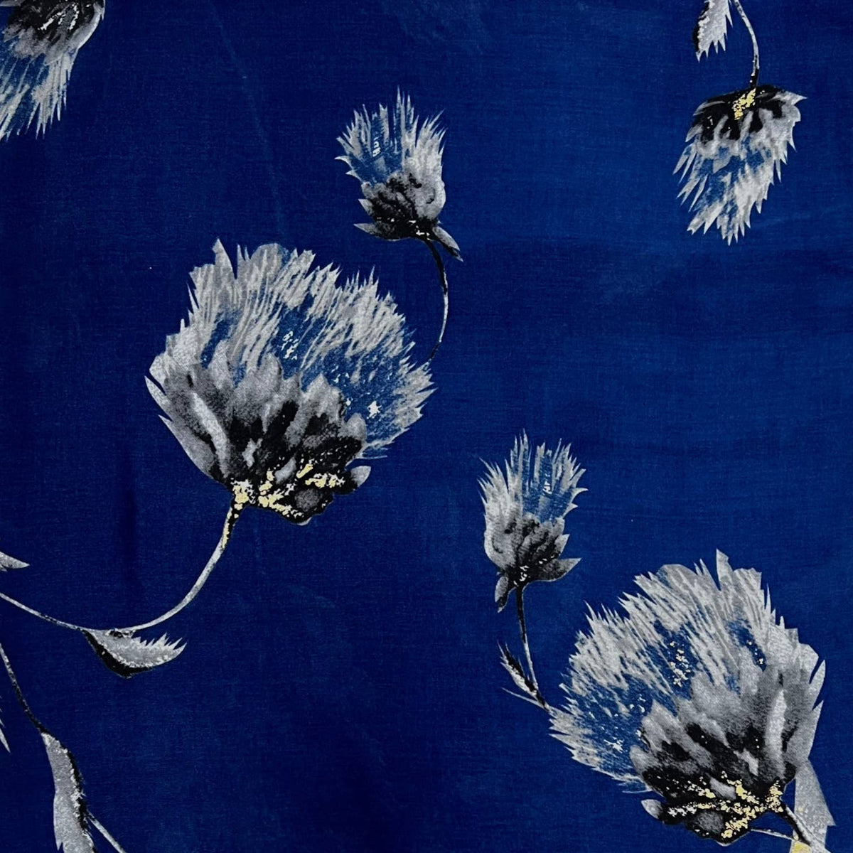 Dusty miller flower print on medium weight scarf