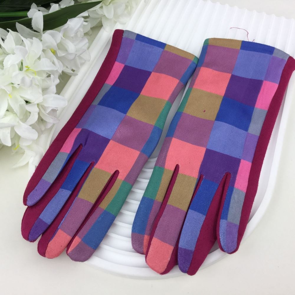 Super Soft Checkered Gloves image 0