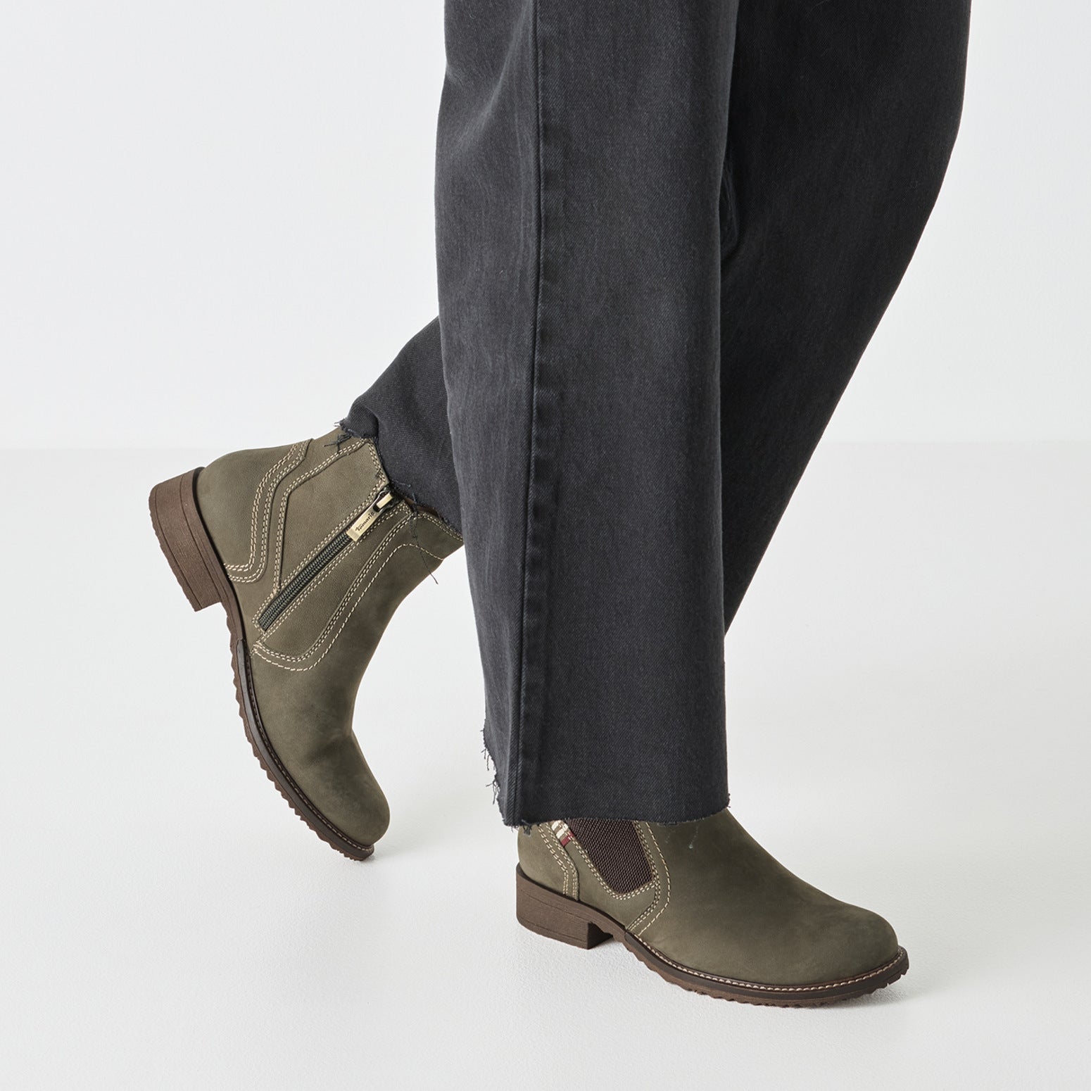 Tamaris Leather Chelsea Boots image 0