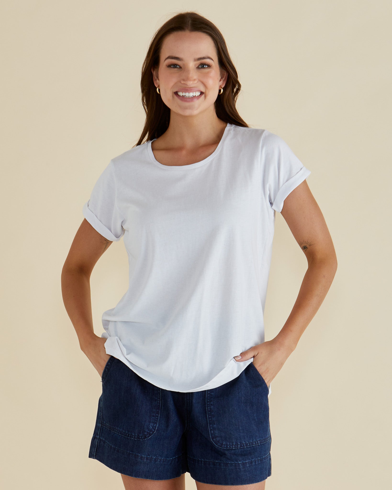 Betty Basics Caia White Crew Neck T-Shirt