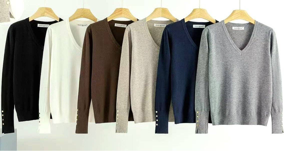 Gold-button cuff V-neck fine-knit jumper from Kurt Muller