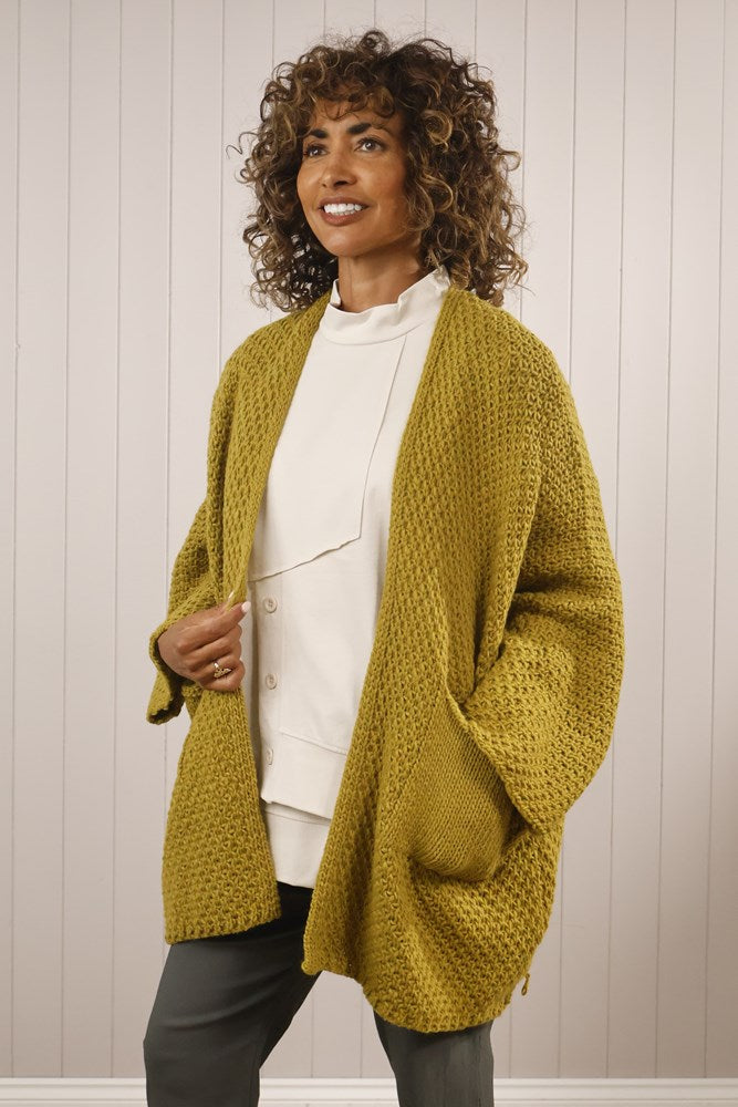Goose Island Chunky Cable Knit Pocket Cardigan image 4