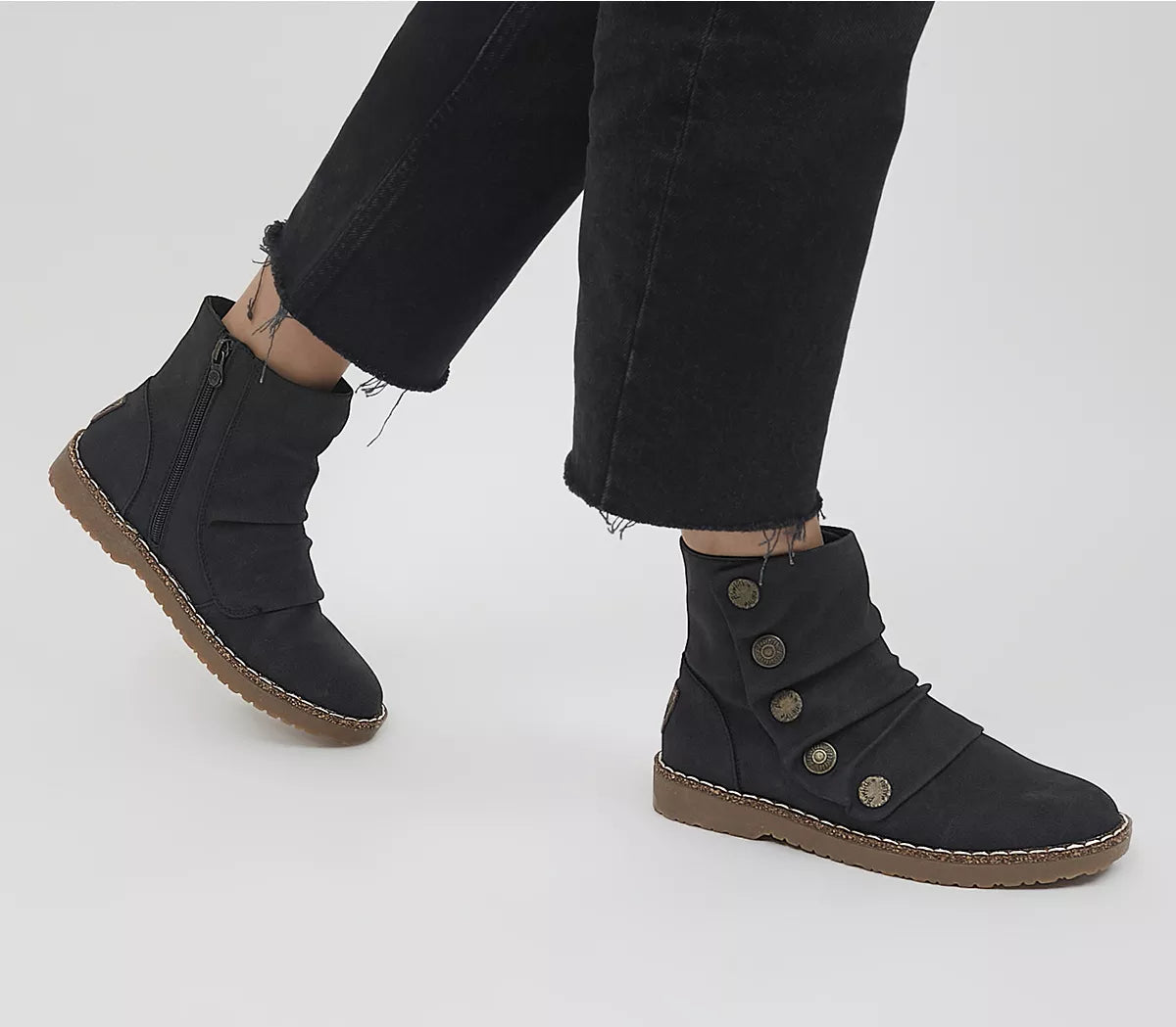 Blowfish Cozy Up Ankle Boot image 5