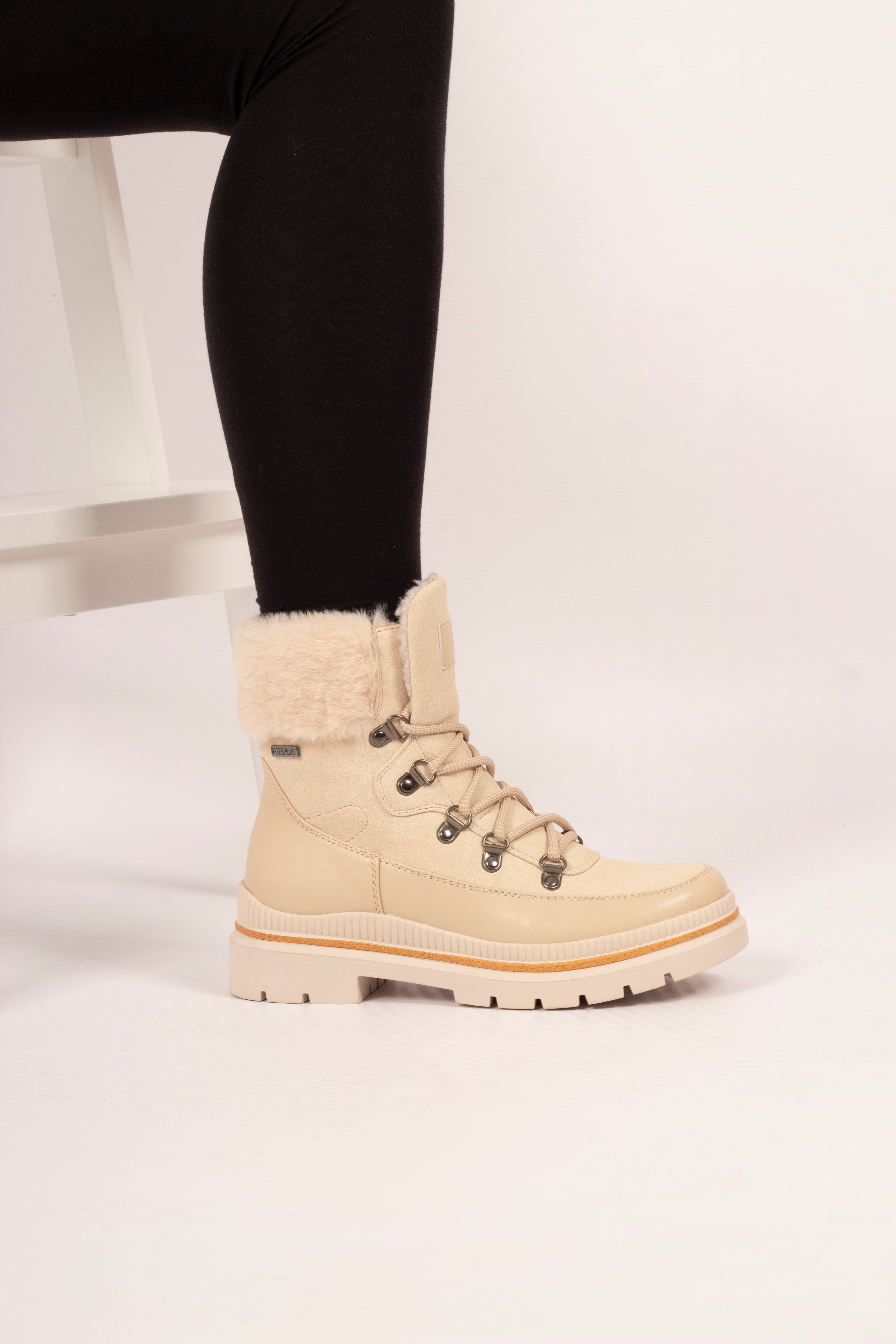 Lunar Evelyn Waterproof Lace-up Boots image 6