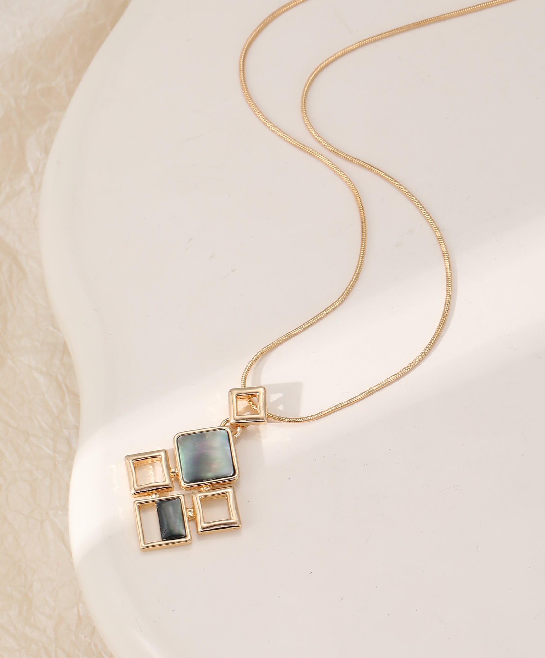 Sabrina Geometric Necklace - The Coastal Boutique