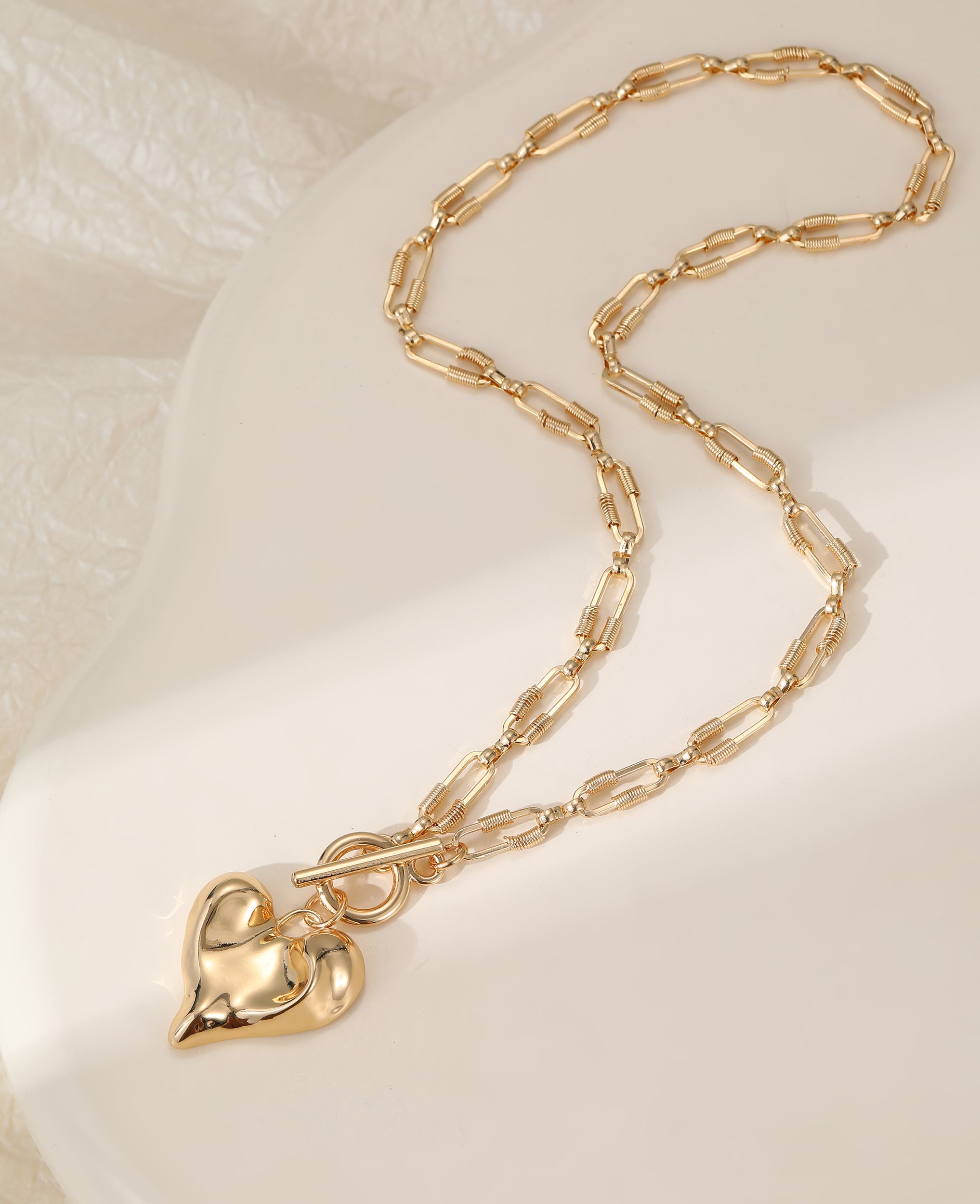 Jackie Heart Chain Necklace