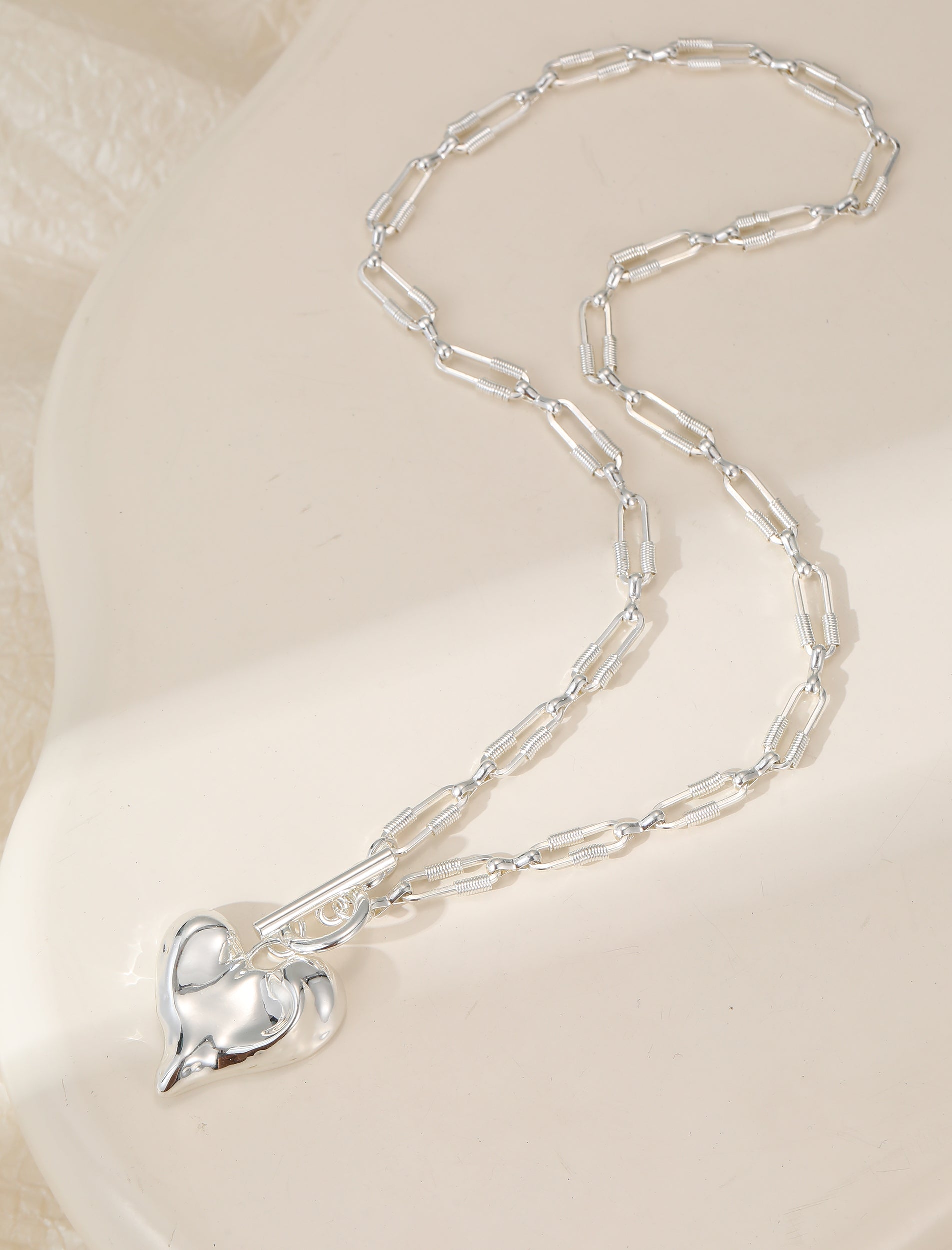 Jackie Heart Chain Necklace